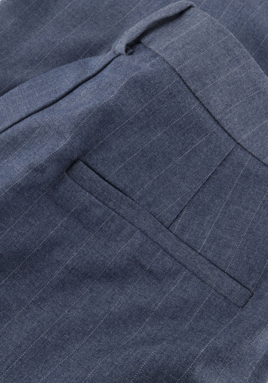 DANTE6 Pantalon ALAIN PINSTRIPE SMART PANTS en bleu - large