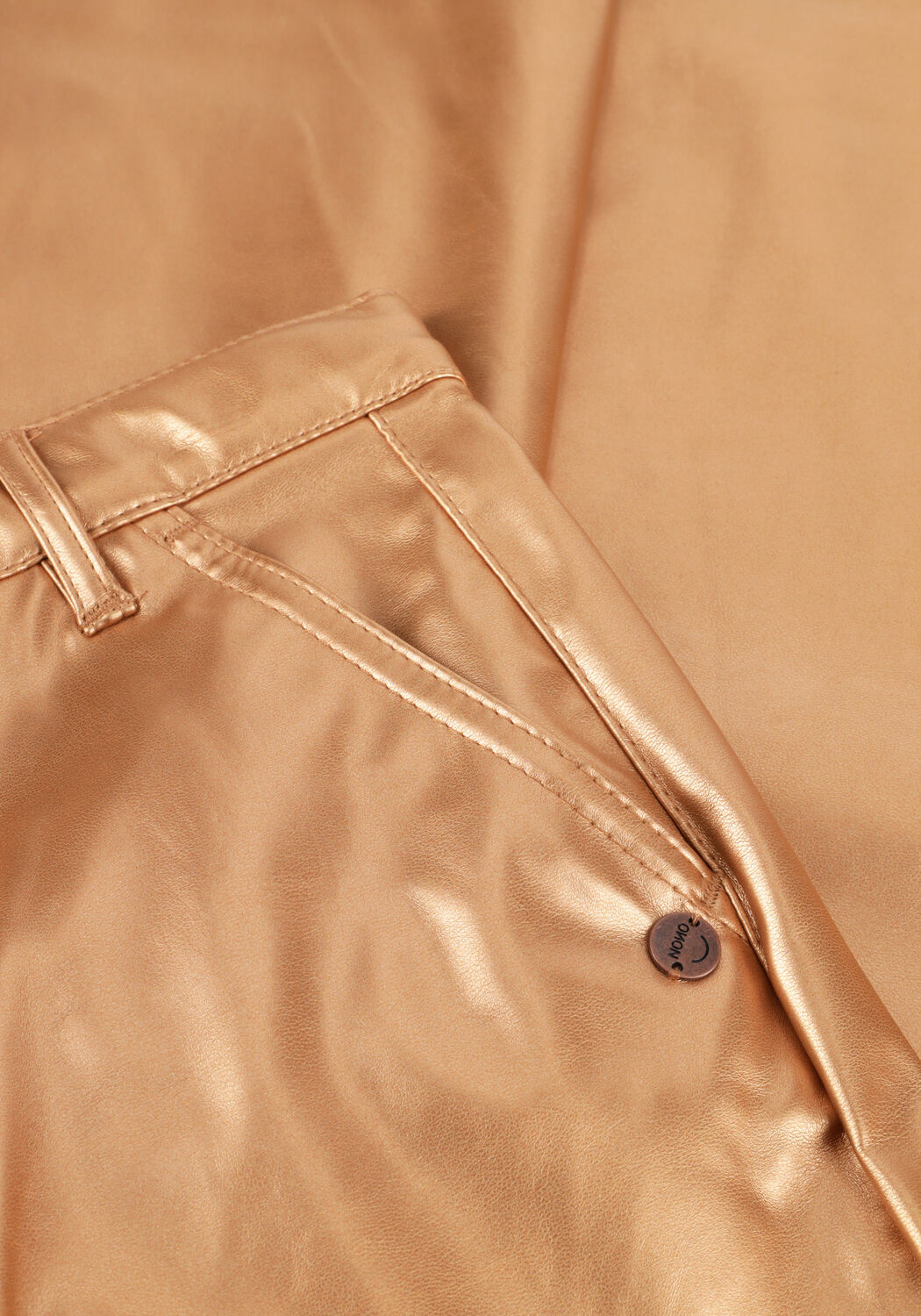 NONO Pantalon large SIMONA FAKE LEATHER WIDE LEG PANTS en or - large