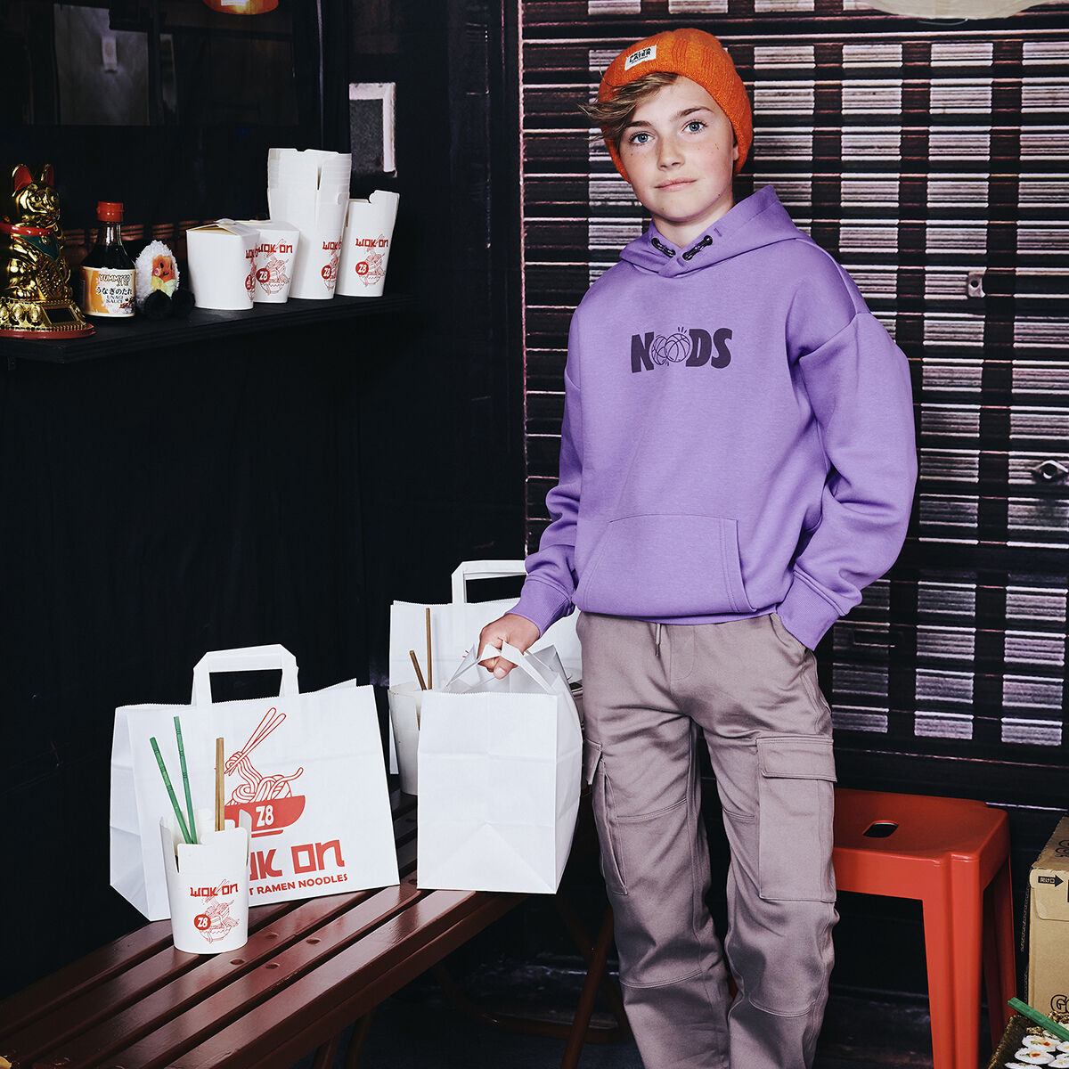 Z8 Pantalon cargo KRUZ en taupe - large