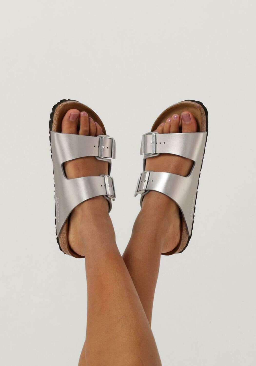 BIRKENSTOCK ARIZONA DAMES Tongs en argent Omoda