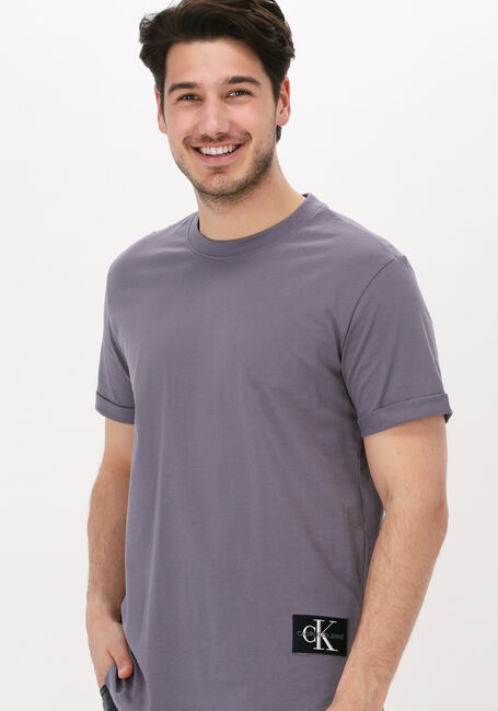 Grijze CALVIN KLEIN T-shirt BADGE TURN UP SLEEVE - large