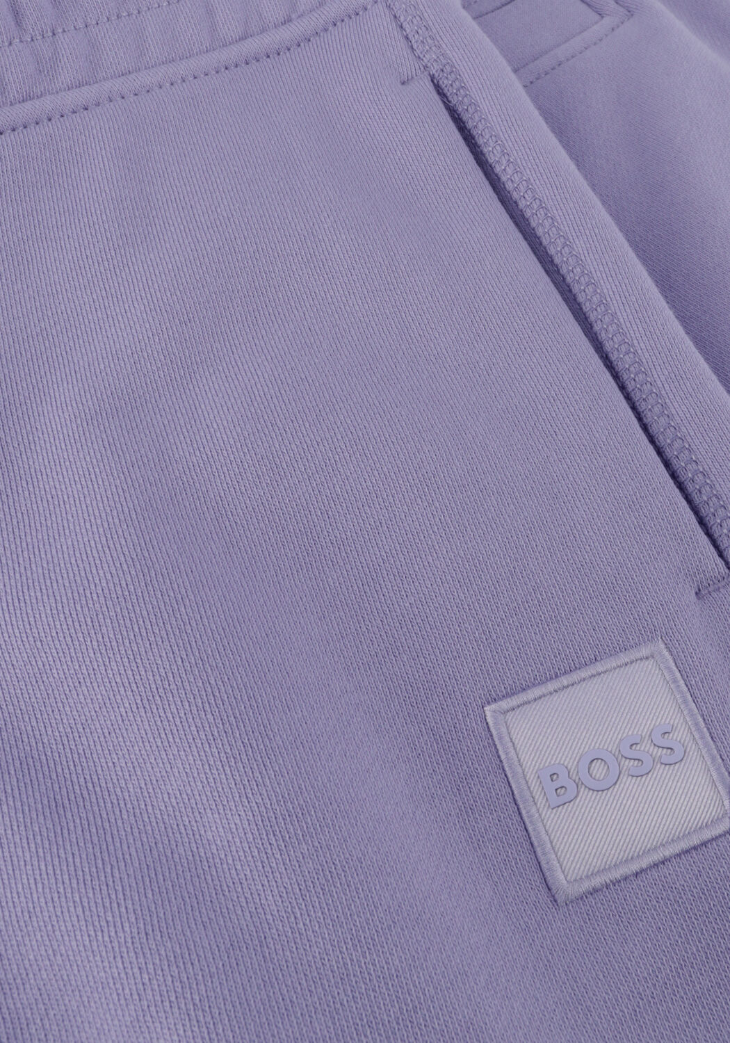 BOSS Pantalon courte SEWALK en violet - large