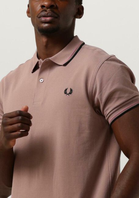 FRED PERRY Polo THE TWIN TIPPED FRED PERRY SHIRT Rose clair - large