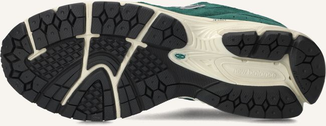 Groene NEW BALANCE Sneakers M2002R M Groene NEW BALANCE Sneakers M2002R M - large
