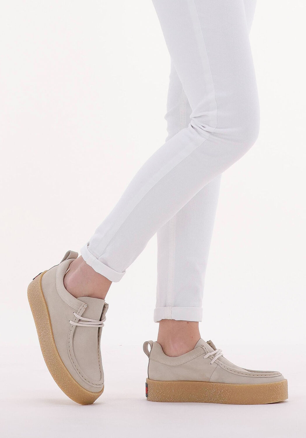 Beige TOMMY JEANS Veterschoenen TOMMY JEANS SUEDE SH | Omoda