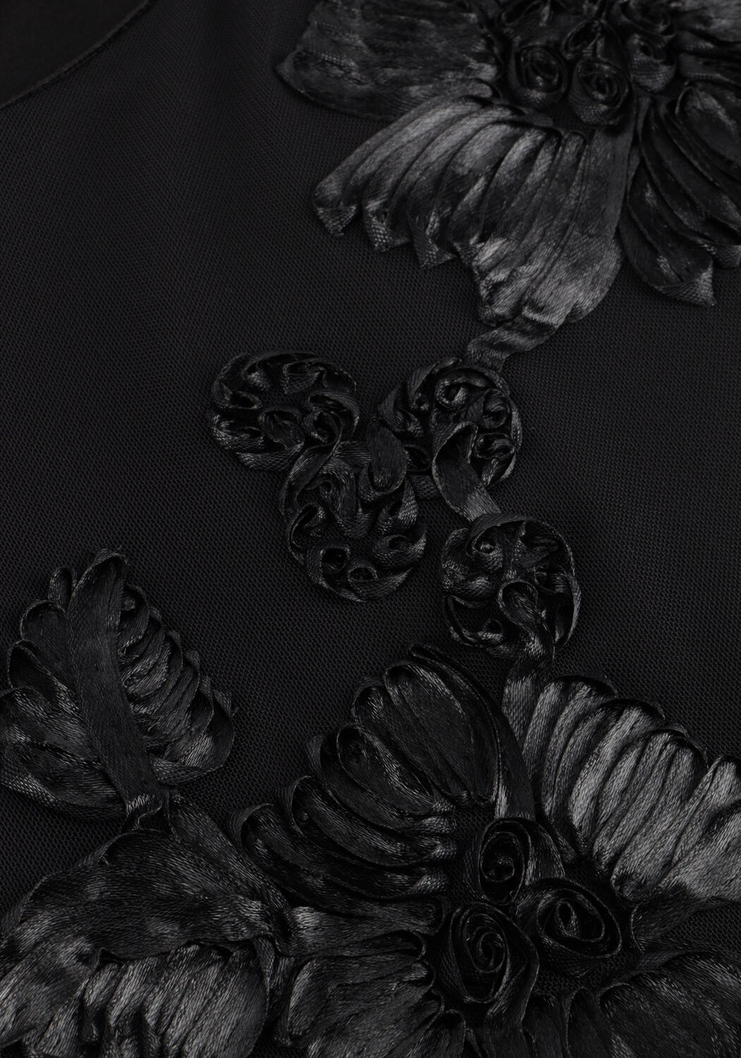 NEO NOIR Robe midi TIRANNA BIG FLOWER MESH DRESS en noir - large