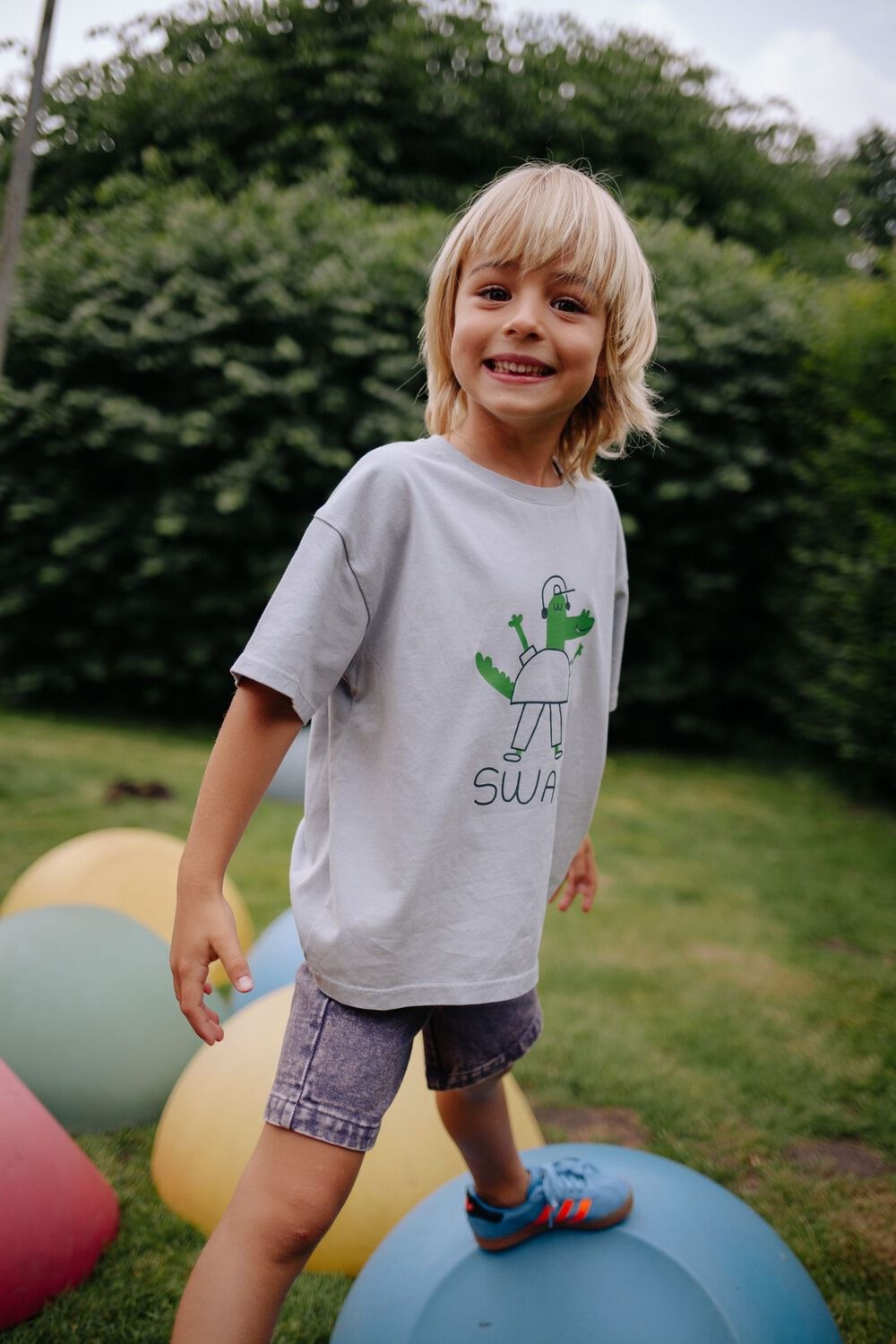 DAILY BRAT T-shirt SWAG T-SHIRT en gris - large