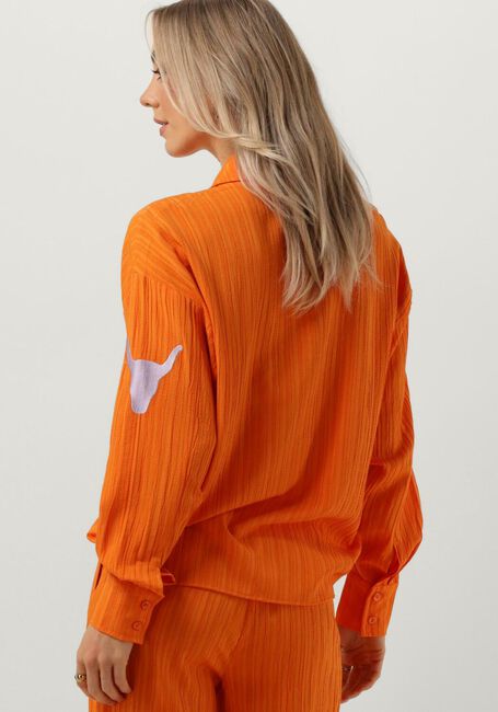 ALIX THE LABEL LADIES WOVEN KRINKLE BLOUSE Blouses en orange - large