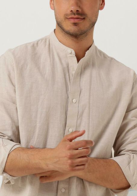 SELECTED HOMME Chemise décontracté SLHREGNEW-LINEN SHIRT LS BAND en beige - large