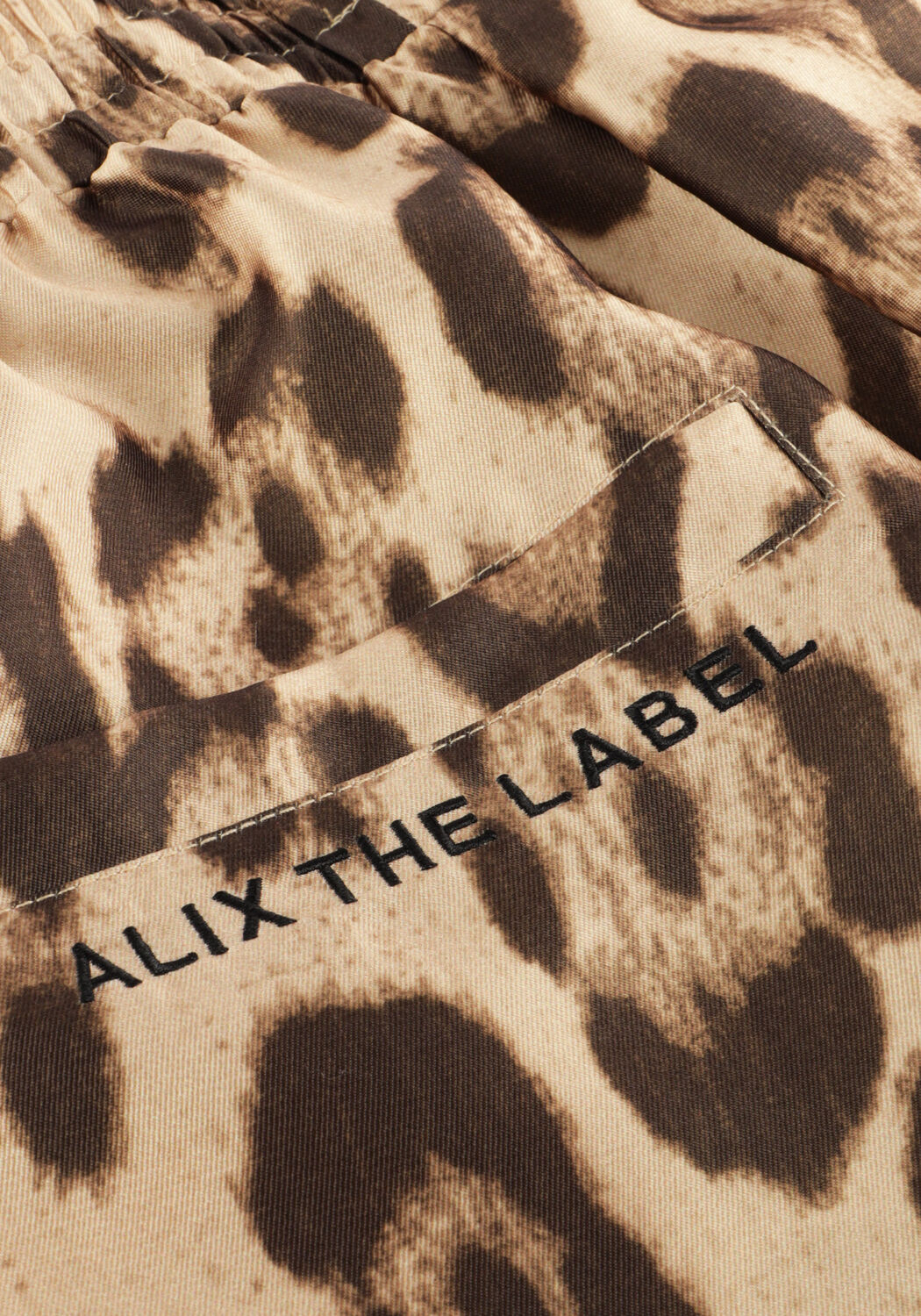 Bruine ALIX THE LABEL Korte broek LADIES WOVEN JAQUAR SHORTS - large