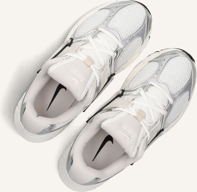 Beige NIKE Sneakers NIKE V5 RNR Beige NIKE Sneakers NIKE V5 RNR - large