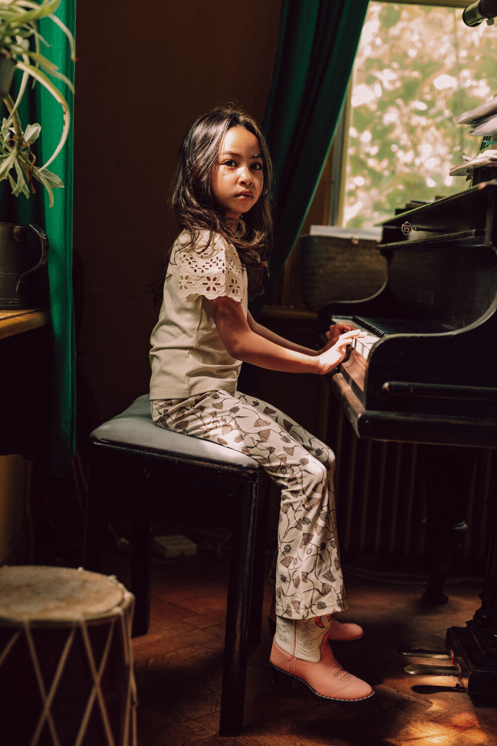 Gele BAJE STUDIO Flared broek LUZIA - large