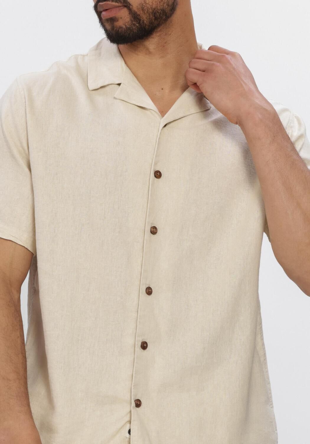 ANERKJENDT Chemise d&eacute;contract&eacute; AKLEO COT-LINNEN-VIS S/S SHIRT en beige - large