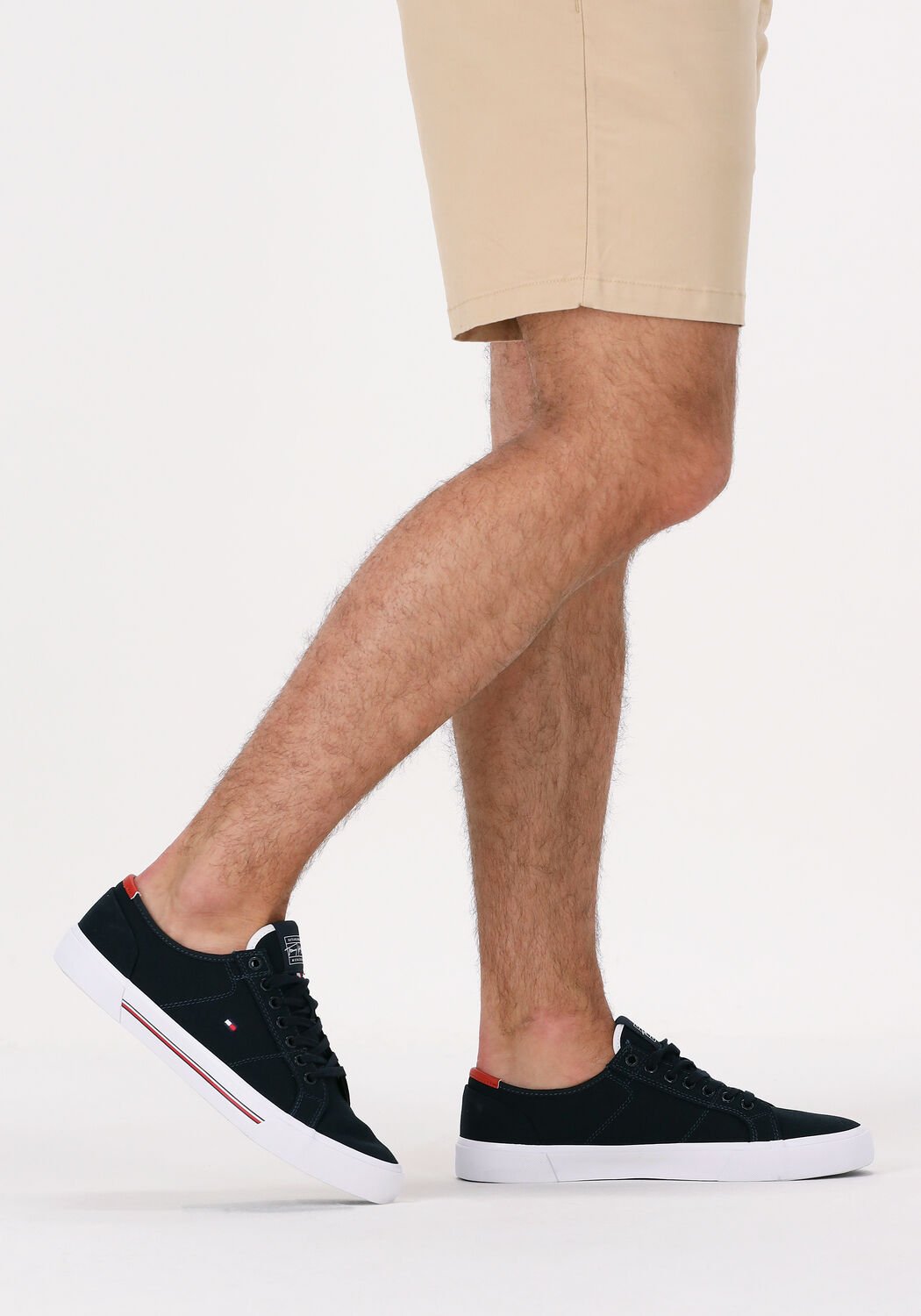 Basket tommy hilfiger corporate store