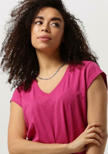 CC HEART T-shirt CC HEART BASIC V-NECK T-SHIRT en rose - large