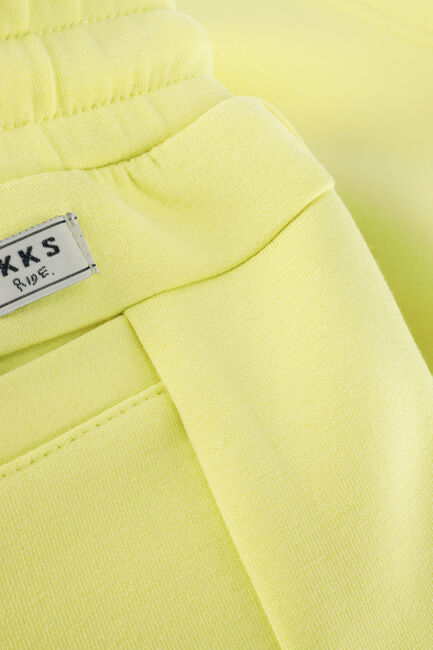 IKKS Pantalon courte BERMUDA MAILLE en jaune - large