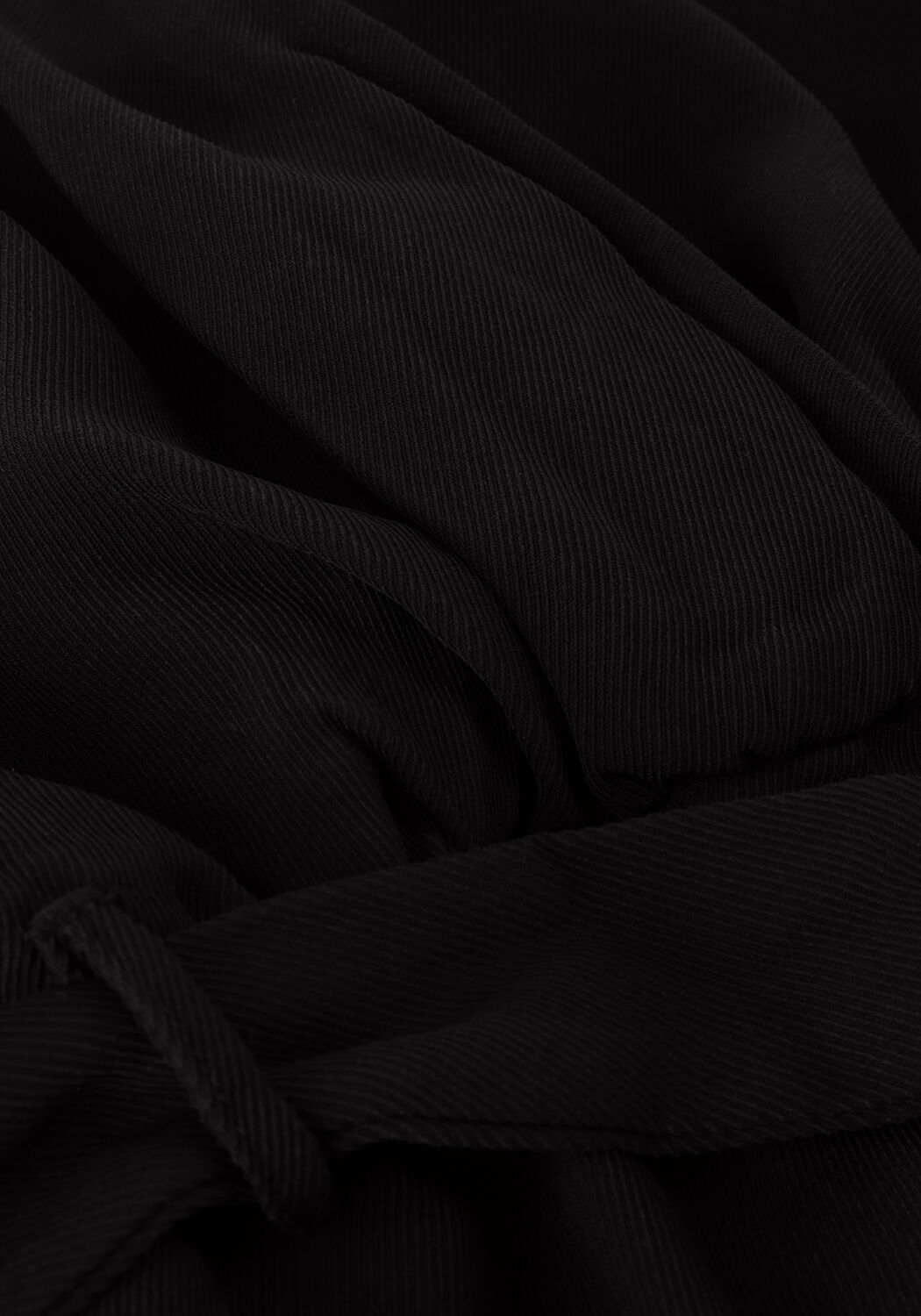 ANOTHER LABEL Combinaison LAUREEN JUMPSUIT en noir - large