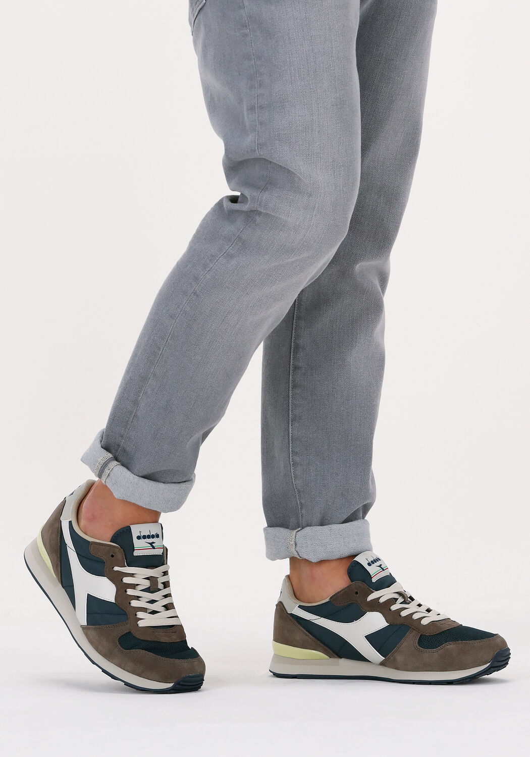 DIADORA Baskets basses CAMARO en taupe - large