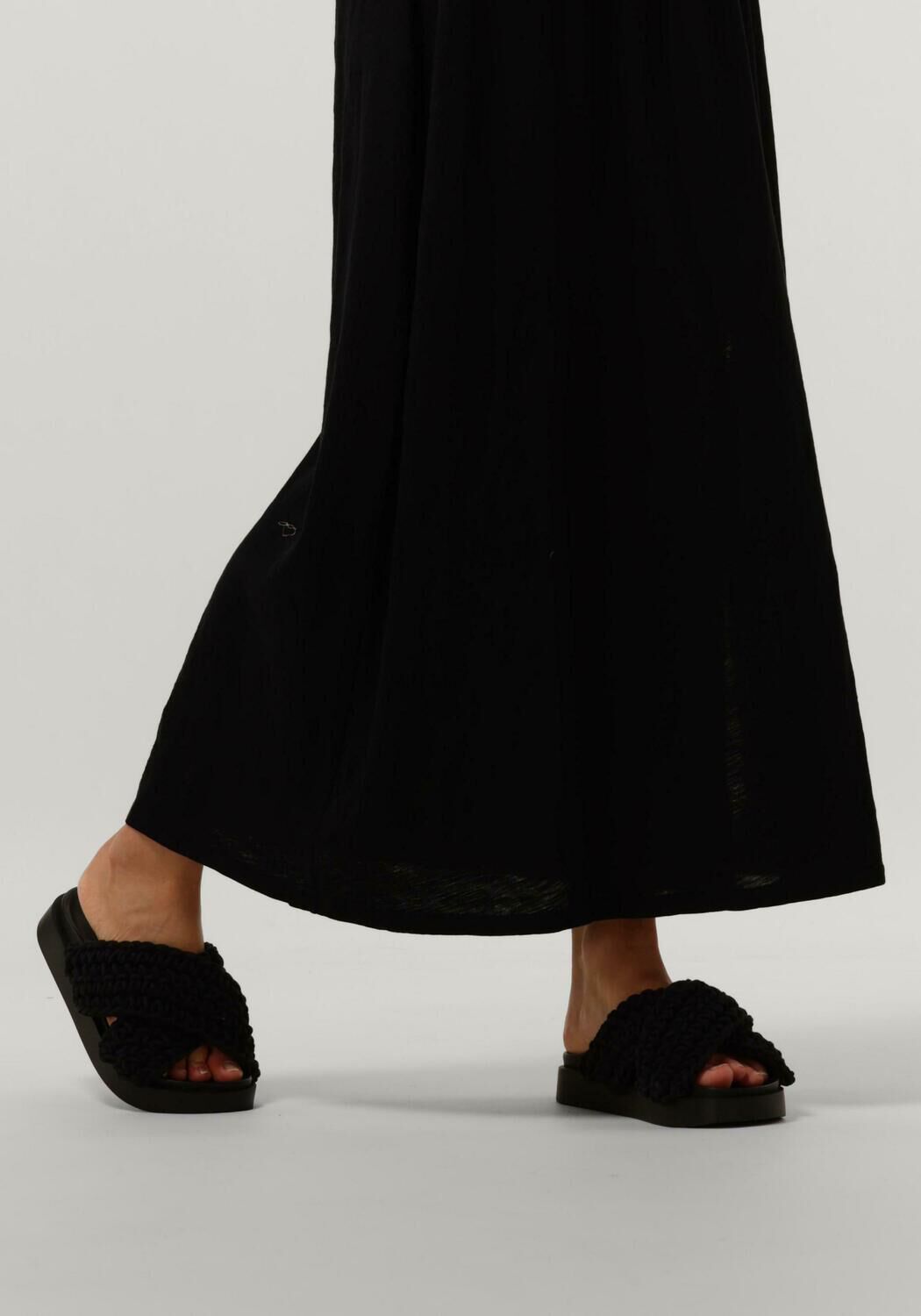 INUIKII WOVEN Tongs en noir - large