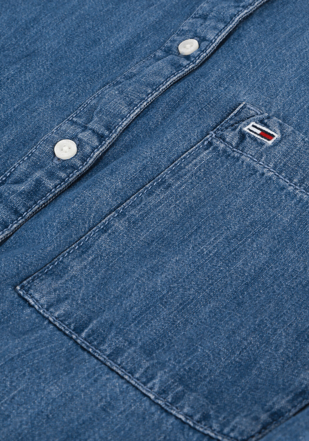 Blauwe TOMMY JEANS  TJW FRONT TIE CHAMBRAY SHIRT - large