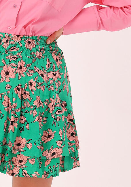ALIX THE LABEL Mini-jupe NAIVE FLOWER MINI SKIRT en vert - large