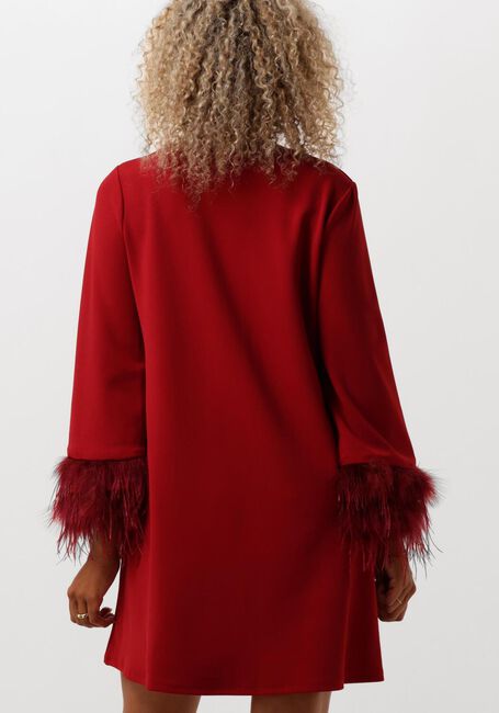 ANA ALCAZAR Mini robe DRESS FEATHERS en rouge - large