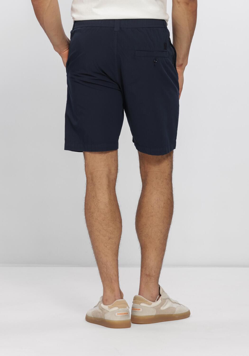 BUTCHER OF BLUE Pantalon courte TRISTAN CHINO SHORT Bleu fonc&eacute; - large