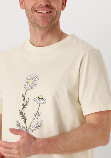 ANERKJENDT T-shirt AKKIKI FLOWER EMB S/S TEE Blanc - large
