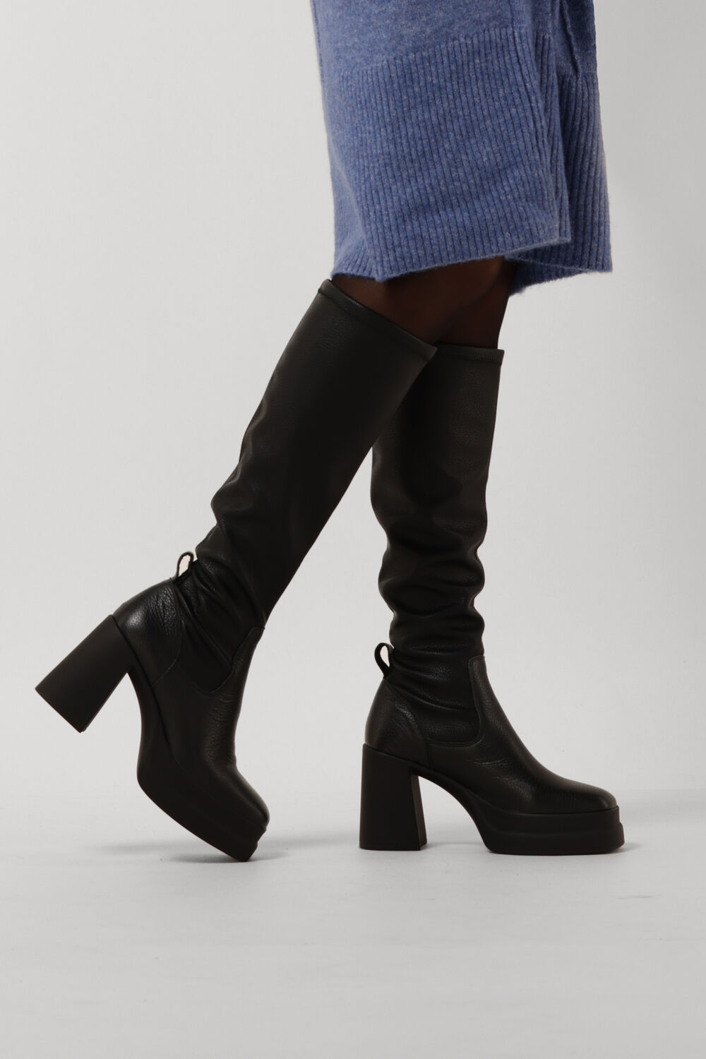 Zwarte NOTRE-V  5466 - large