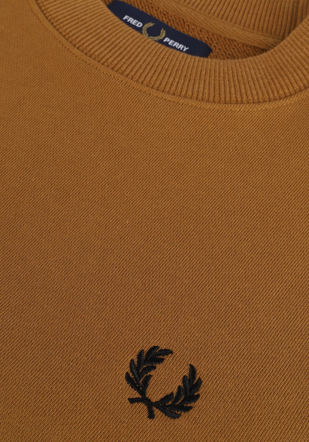 FRED PERRY Pull CREW NECK SWEATSHIRT en camel Omoda