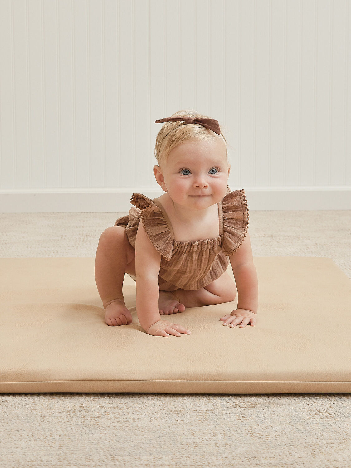 QUINCY MAE RUFFLE TANK DRESS + BLOOMER SER Robes en marron - large