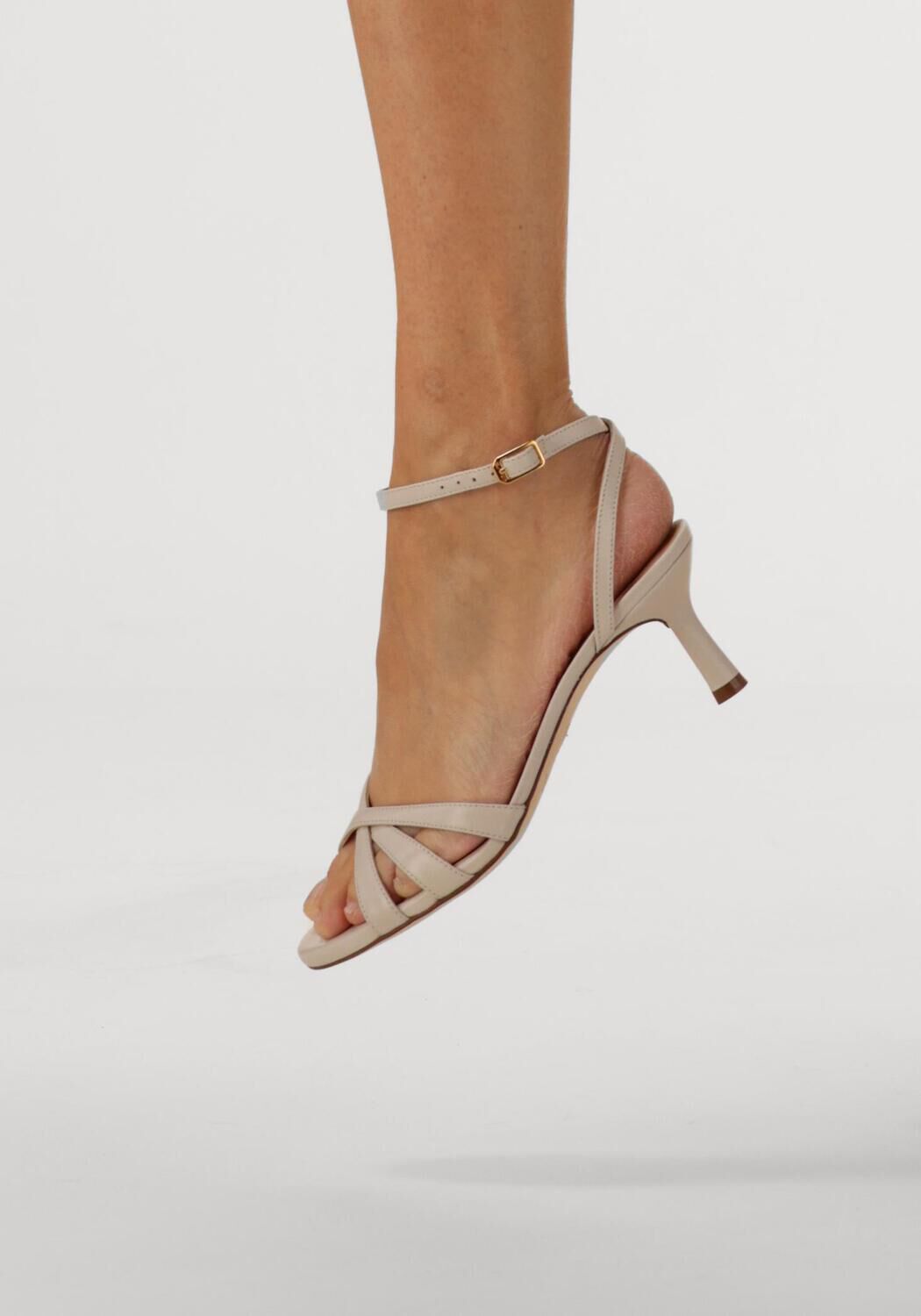 UNISA Sandales &agrave; talons NOMBU en blanc - large