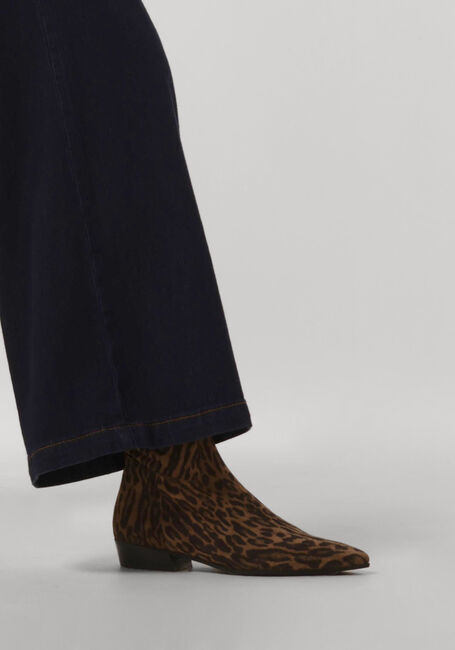 TORAL BELINDA TORAL BELINDA - large