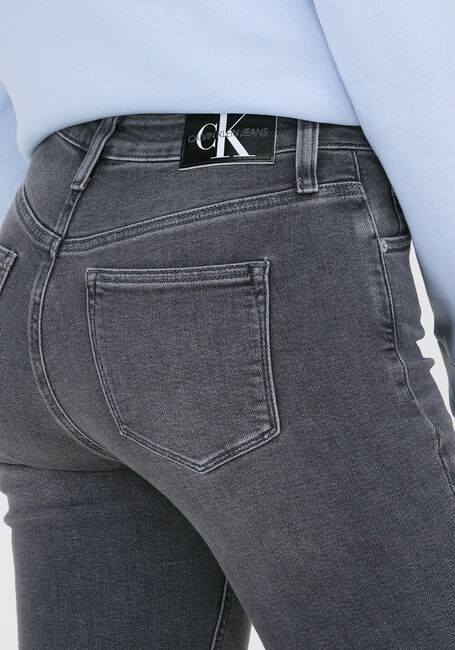 CALVIN KLEIN Skinny jeans HIGH RISE SUPER SKINNY ANKLE en gris - large
