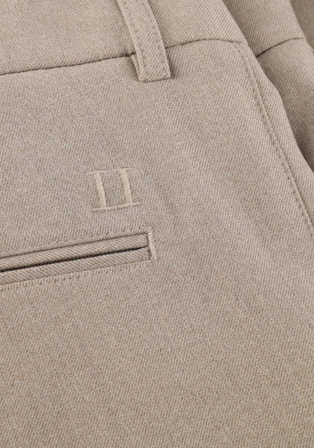 LES DEUX Chino COMO REG SOLID PANTS en beige - large