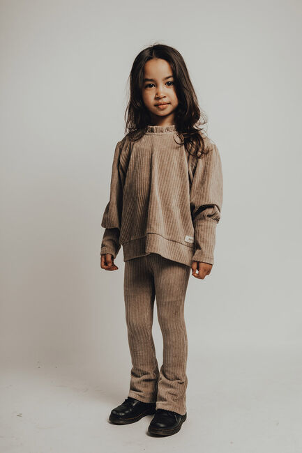 BAJE STUDIO Pantalon évasé TROIS en camel - large