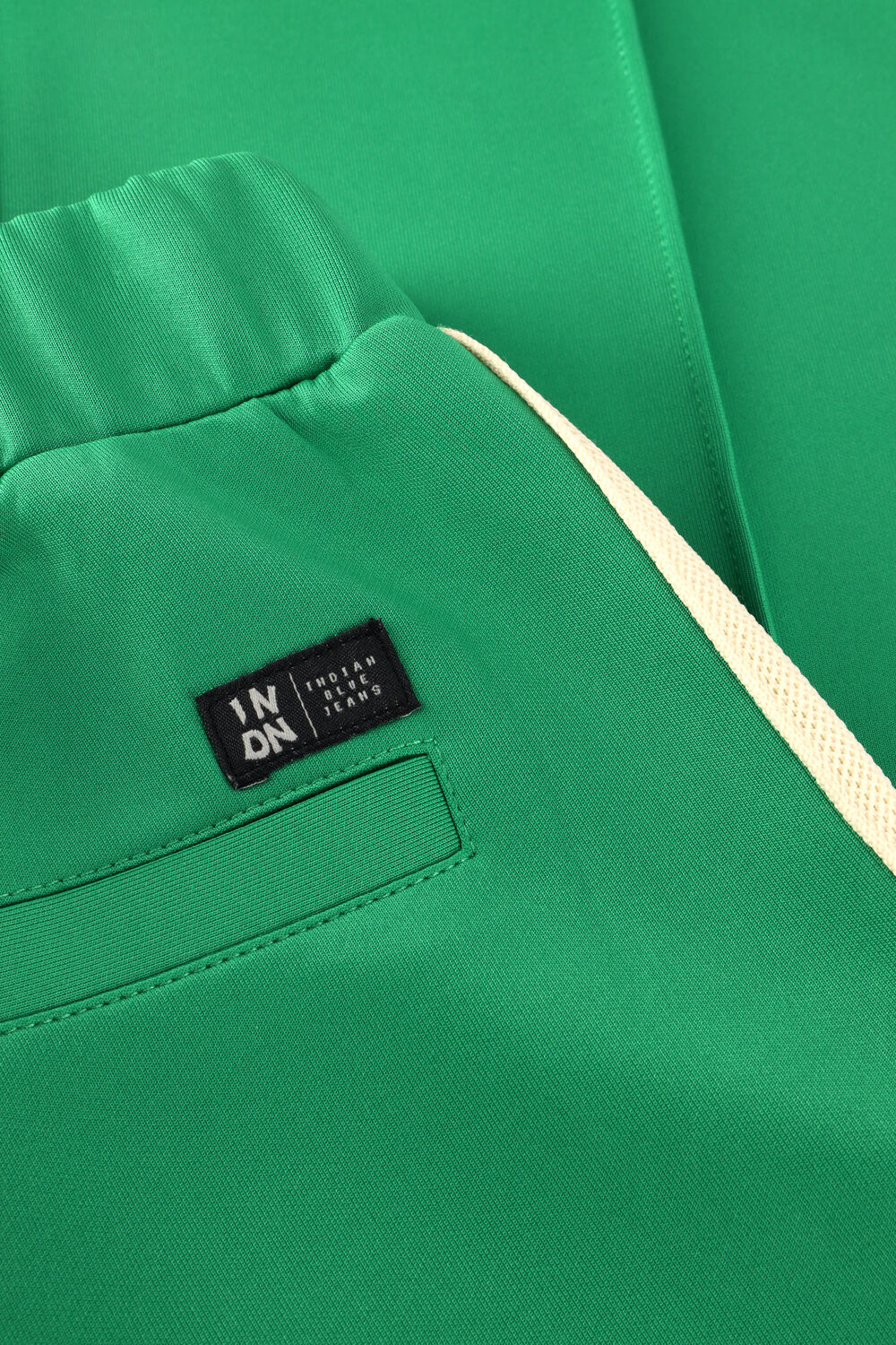 INDIAN BLUE JEANS Pantalon large WIDE PANTS SPORTY en vert - large