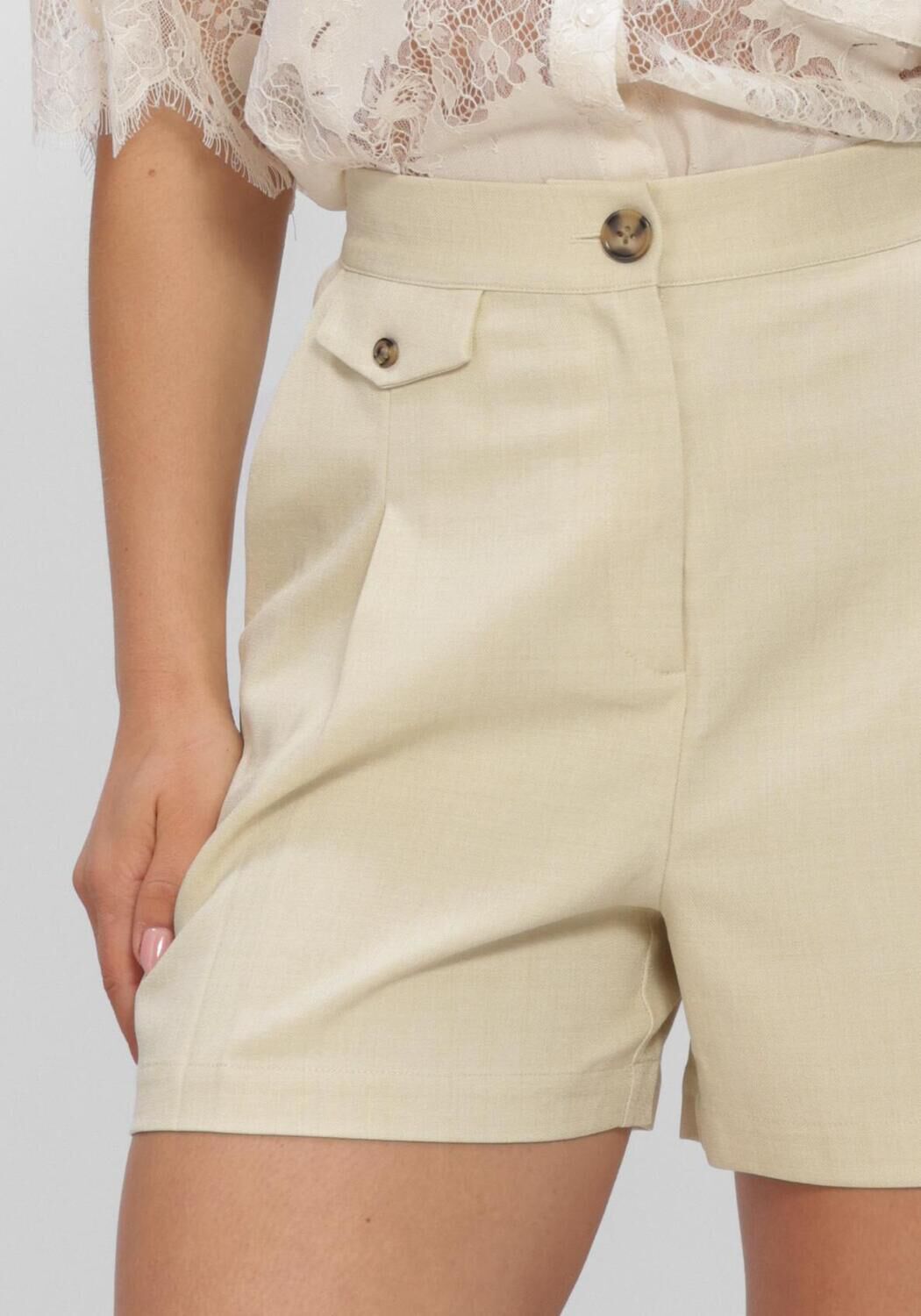 EDITED Pantalon courts SISSY SHORTS en beige - large