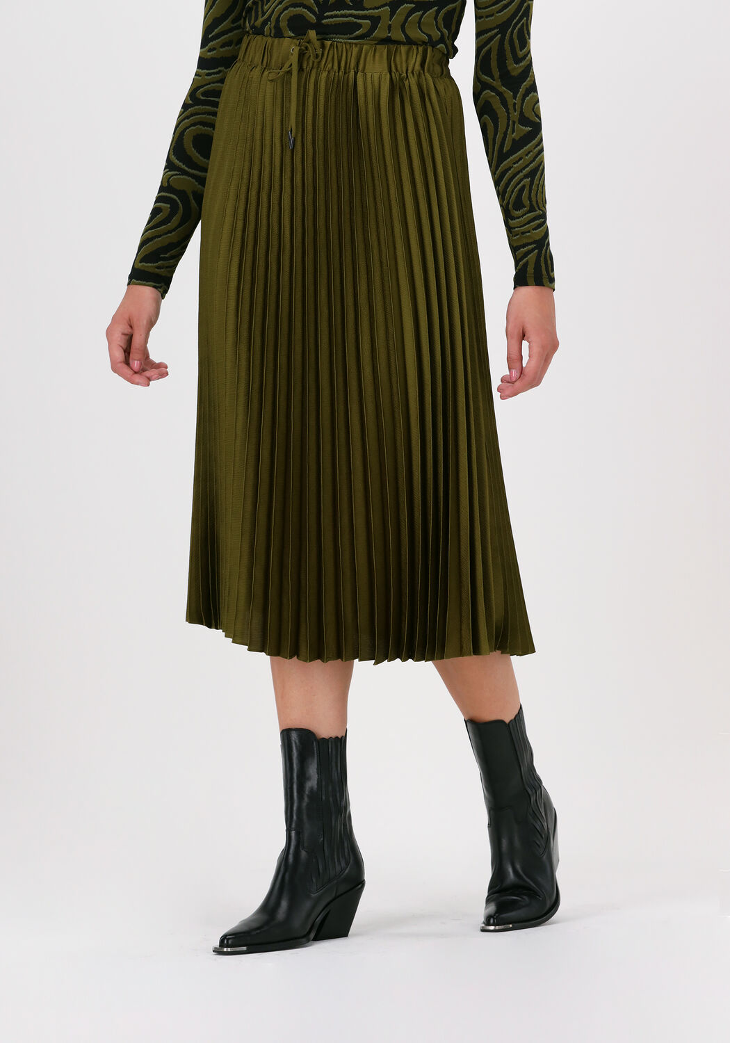 SCOTCH SODA Jupe plissee PLEATED MIDI LENGTH SKIRT 16 en vert Omoda