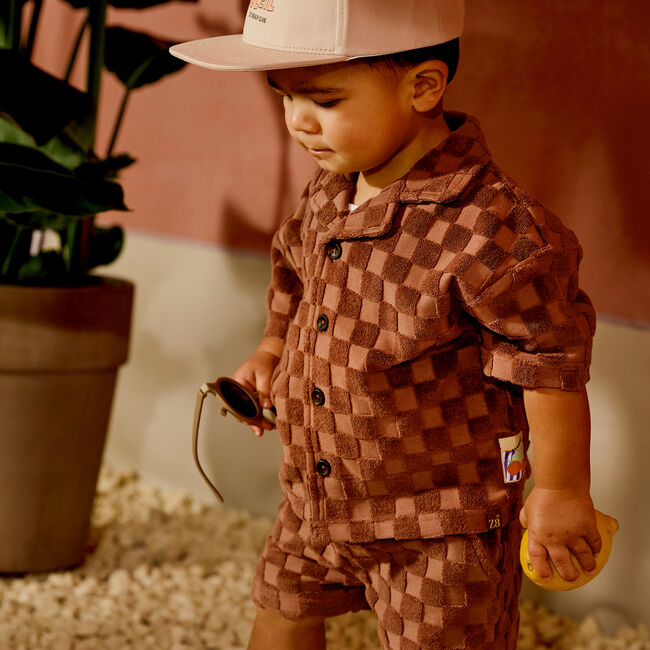 Z8 Pantalon courte NOVAN en marron - large