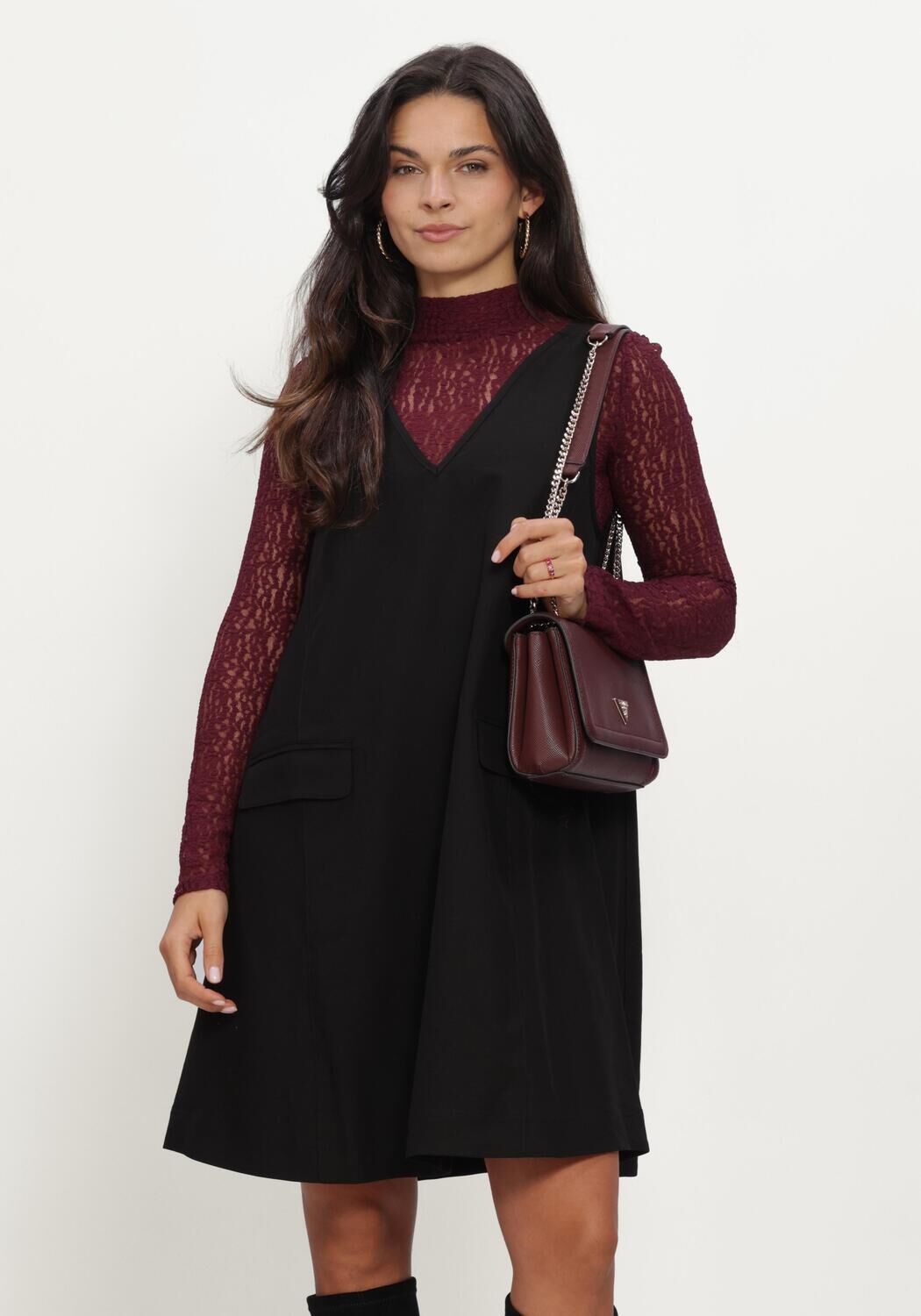 Zwarte Y.A.S. Mini jurk YASDAKOTA SL WIDE SPENCER DRESS