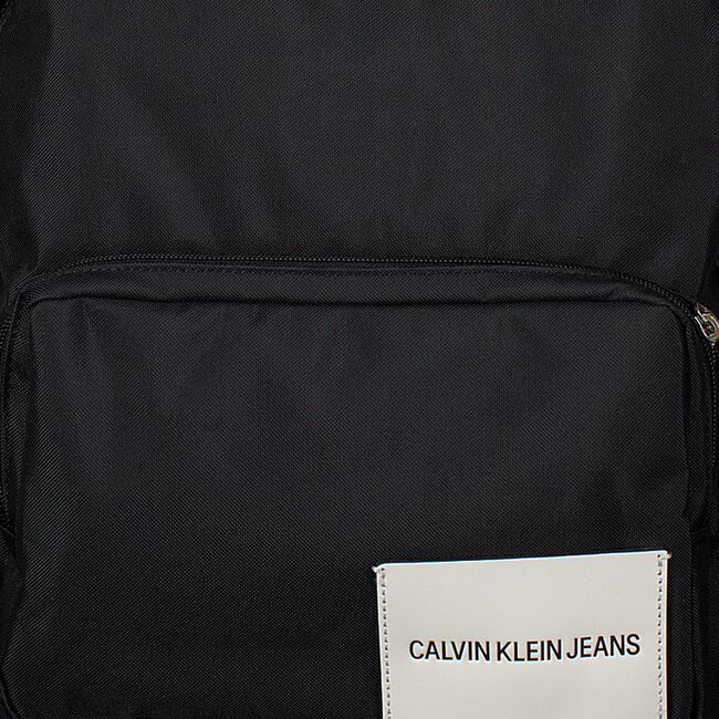 CALVIN KLEIN Sac à dos ESSENTIAL CP BACKPACK 45 en noir - large
