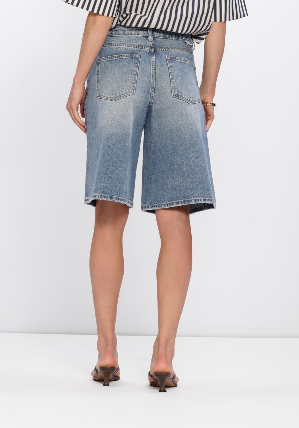 Blauwe CIRCLE OF TRUST Korte broek DAE SHORT - large