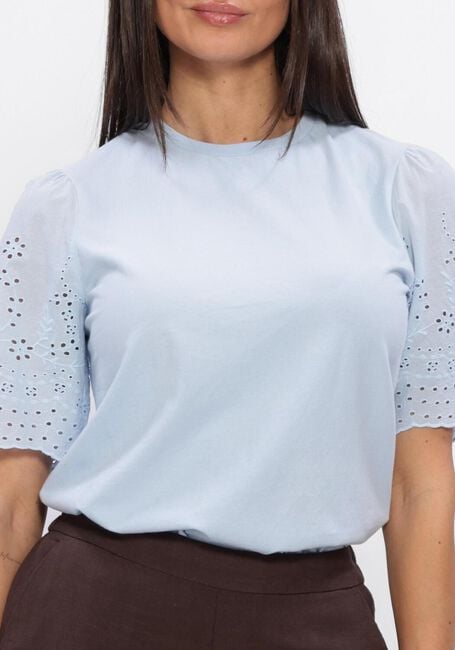 Y.A.S. T-shirt YASLEX SS TOP W. EMB SLEEVES en bleu - large