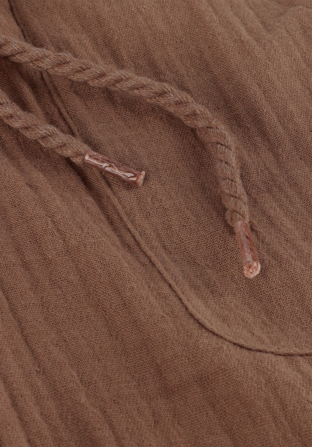 KOKO NOKO Pantalon courte P548011 en marron - large