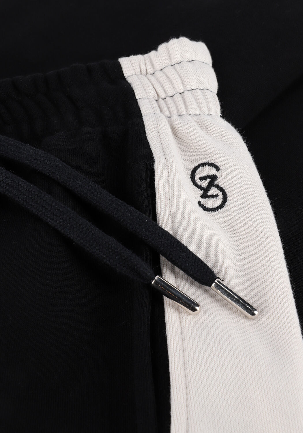 GESTUZ Pantalon de jogging HELLEN GZ HB CB PANTS en noir - large