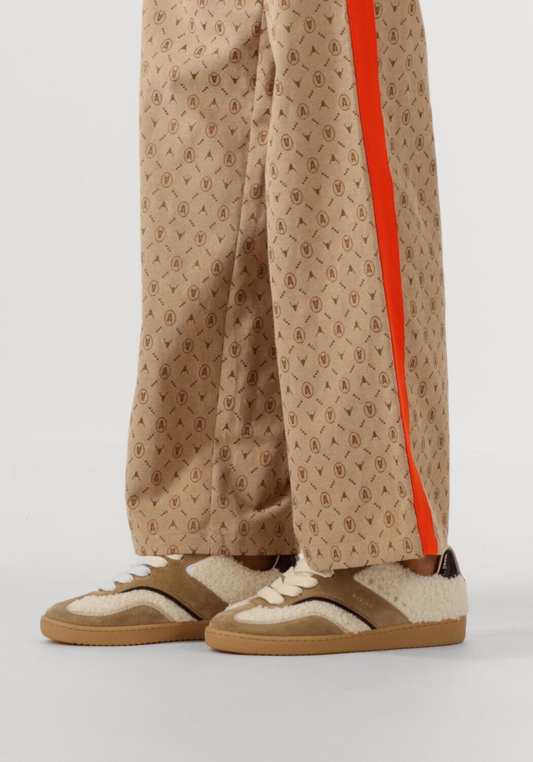 Beige NUBIKK Sneakers RAY OWEN STUDS - large