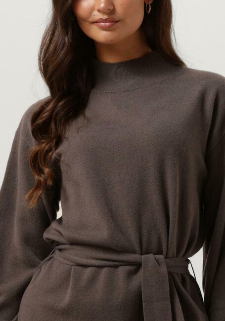 KNIT-TED Robe midi LINA en taupe - large