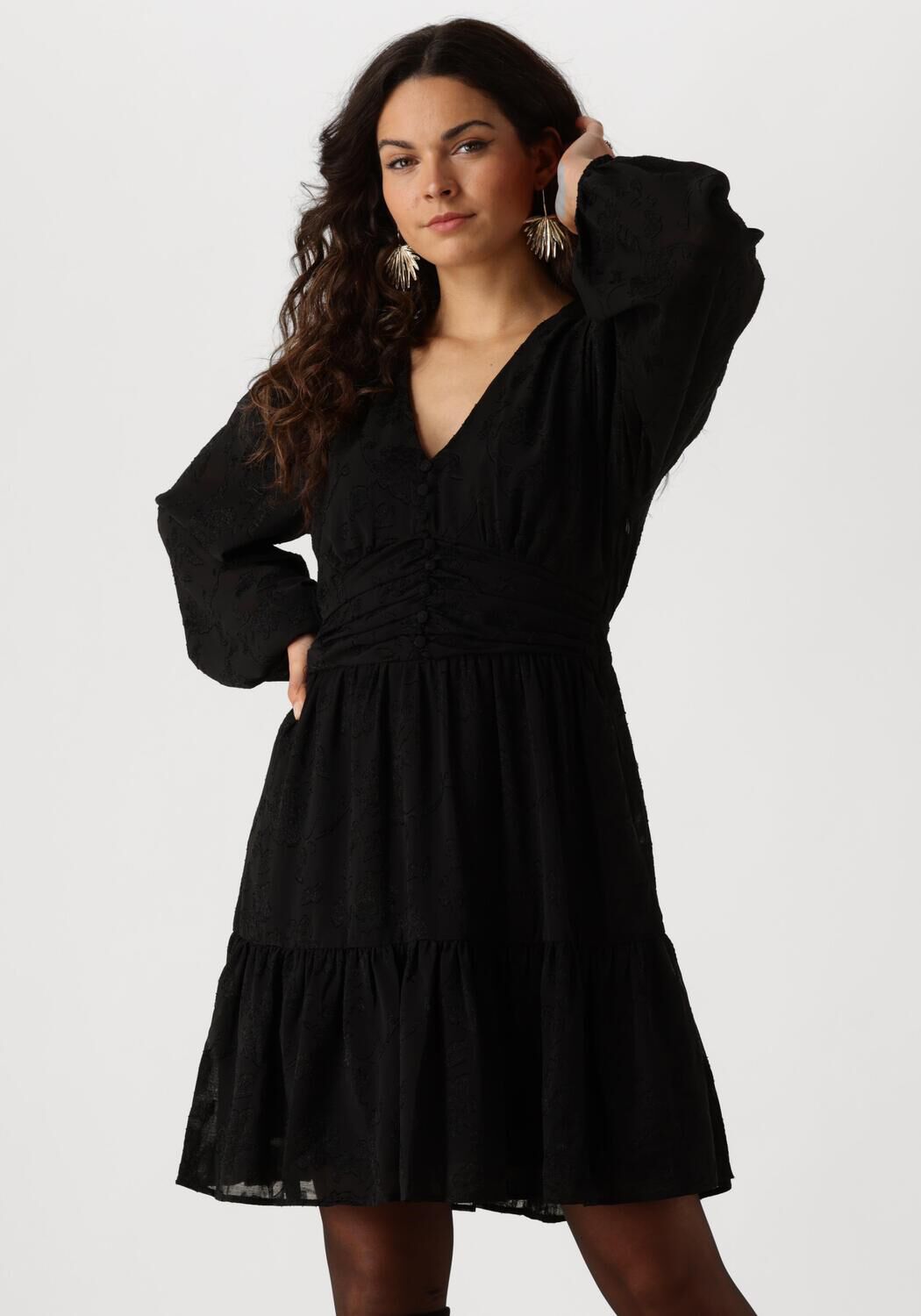 Rihanna robe noire on sale