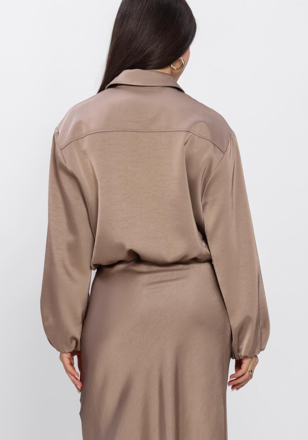 NEO NOIR DENIELLE HEAVY SATEEN JACKET Vestes en taupe - large